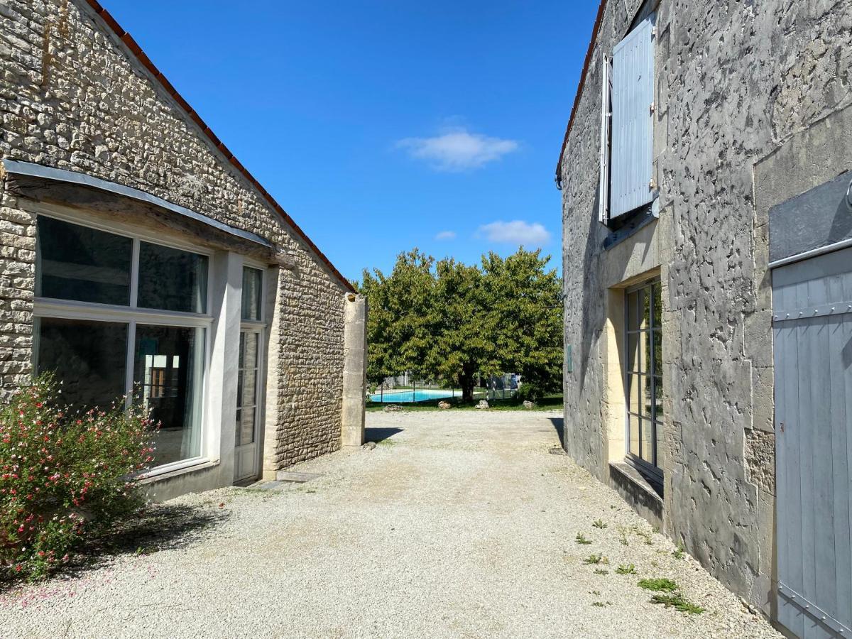 Domaine De La Laigne - Spa Asnieres-la-Giraud ภายนอก รูปภาพ
